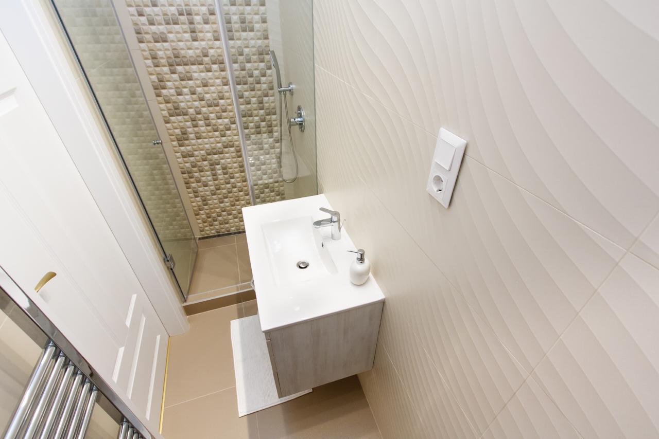 Jenny Luxury Two Bedrooms Apartment. بودابست المظهر الخارجي الصورة