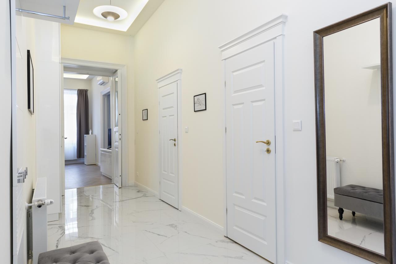 Jenny Luxury Two Bedrooms Apartment. بودابست المظهر الخارجي الصورة